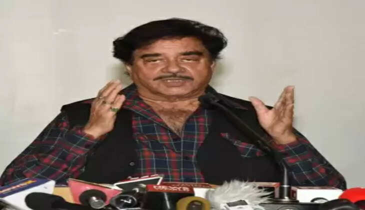 शत्रुघ्न सिन्हा ने गुजरात की जीत पर प्रधानमंत्री को दी बधाई, इशारों-इशारों में सवाल भी उठाए