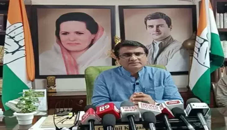 डीटीसी घोटालों व भ्रष्ट शराब नीति के दोषियों को बचाने के लिए भाजपा व आप पार्टी में सांठगांठ : अनिल चौधरी