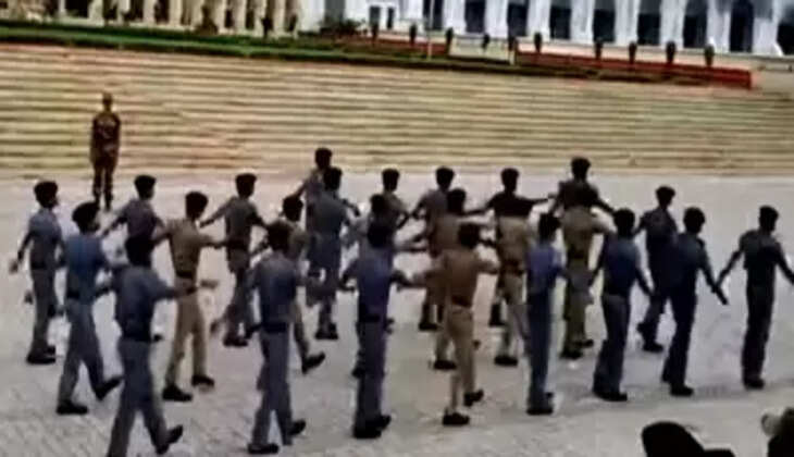 गणतंत्र दिवस रिहर्सल के दौरान हुई हिंसा के बाद स्कूल ने 6 छात्रों को निकाला