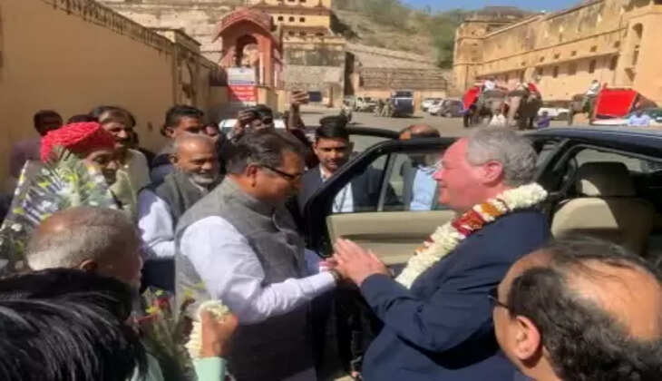 पद्मश्री यूके सांसद ब्लैकमैन ने जयपुर में आमेर किले का दौरा किया