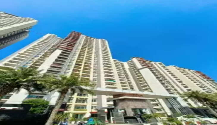 68 वर्षीय बुजुर्ग महिला ने 22वीं मंजिल से कूद कर की आत्महत्या