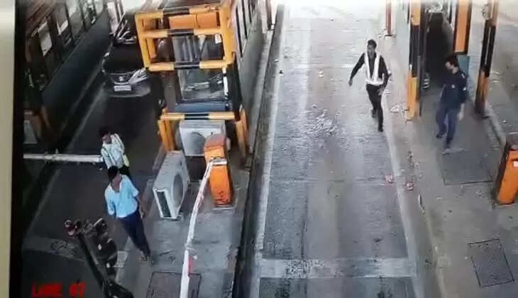 आरटीओ था पीछे, टोल प्लाजा में बैरिकेड तोड़कर तेजी से निकला ओवरलोड डंपर, सीसीटीवी आया सामने