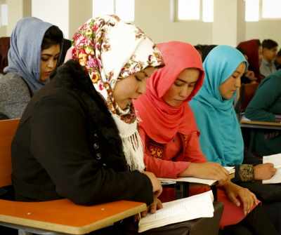 अफगान विश्वविद्यालय फिर से खुलेंगे, छात्राएं भी शामिल: तालिबान