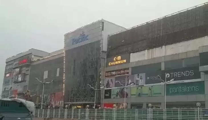 गाजियाबाद के मॉल में स्पॉ की आड़ में जिस्मफरोशी, 99 हिरासत में