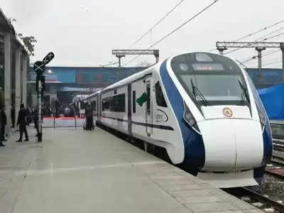 वंदे भारत ट्रेन : डीजल से इलेक्ट्रिक इंजन में बदलना एक बड़ी चुनौती