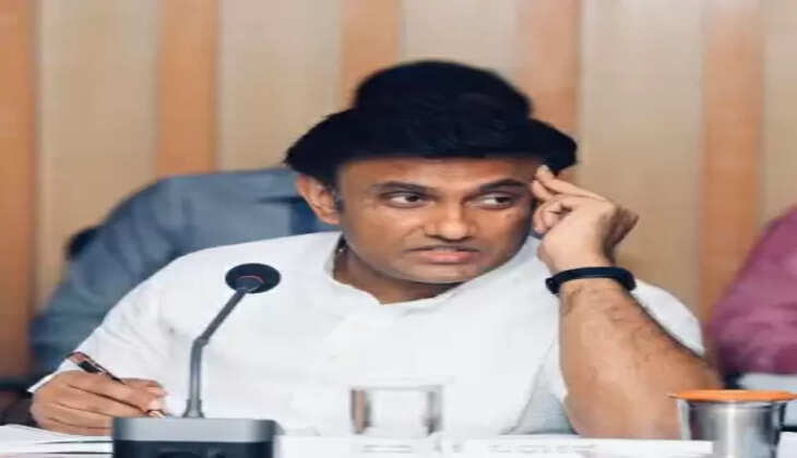 कर्नाटक के स्वास्थ्य मंत्री ने देश में वैस्कुलर सर्जनों की कमी पर अफसोस जताया