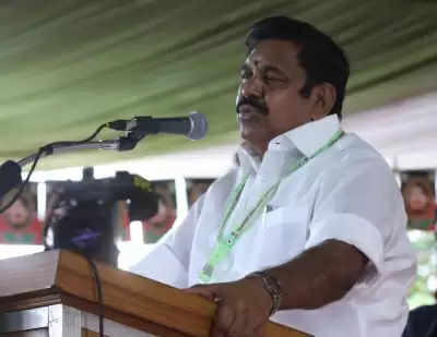 अन्नाद्रमुक नेताओं का तमिलनाडु राज्यपाल को समर्थन, पलानीस्वामी ने डीएमके पर बोला हमला