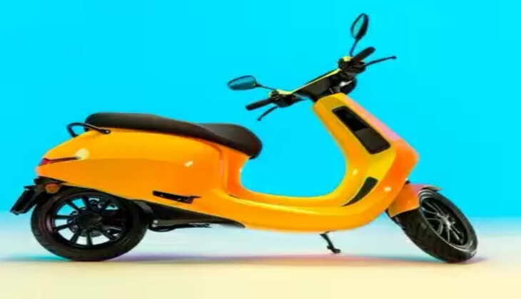 ओला इलेक्ट्रिक यूजर्स ने ट्विटर पर व्हीकल के फ्रंट सस्पेंशन की शिकायत की