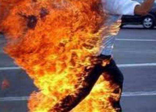 देहरादून- इस वजह से हुआ विवाद, युवक ने खुद पर पेट्रोल छिडक़ कर लगा दी आग