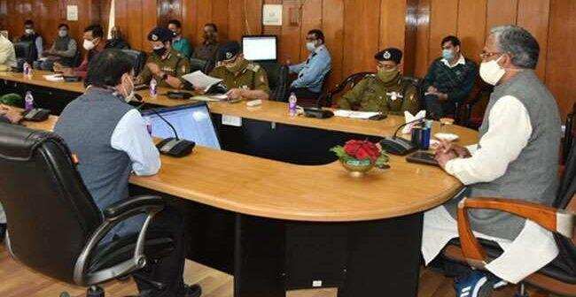 देहरादून-त्योहारी सीजन पर कोविड को लेकर सीएम सख्त, अधिकारियों को दिये ये निर्देश