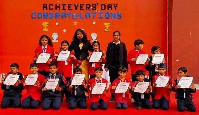 Rudrapur-भारतीयम इंटरनेशनल स्कूल में मना अचीवर्स डे , इन बच्चों को मिला पुरस्कार