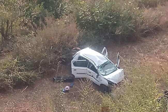 अल्मोड़ा-शादी मेें शामिल होने जा रहे परिवार की कार खाई में समाई, मातम में बदली खुशियां