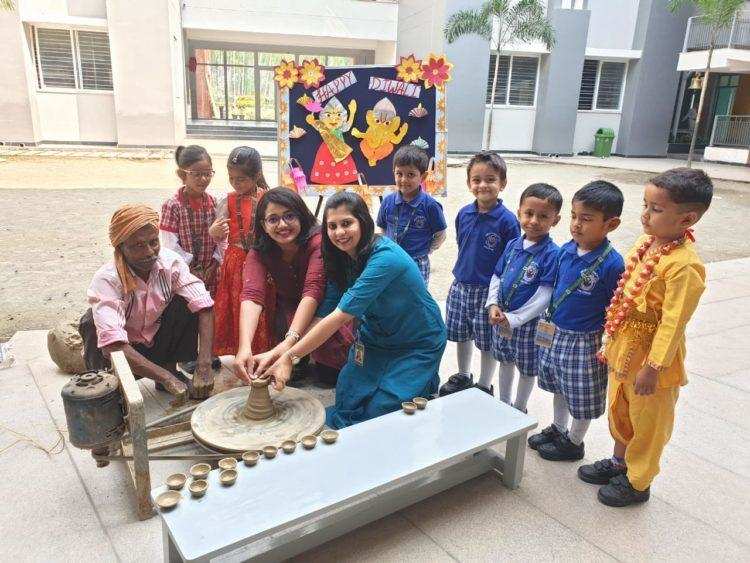हल्द्वानी-दिल्ली पब्लिक स्कूल में पहुंचा मिट्टी का जादूगर, गजब का जादू देख बच्चे बोले वॉव ग्रेट