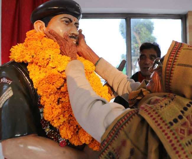 देहरादून- शहीद गजेंद्र सिंह बिष्ट को इसलिए भारत सरकार ने दिया ये खास सम्मान, ऑपरेशन ब्लैक टोर्नेडो में निभाई महत्वपूर्ण भूमिका