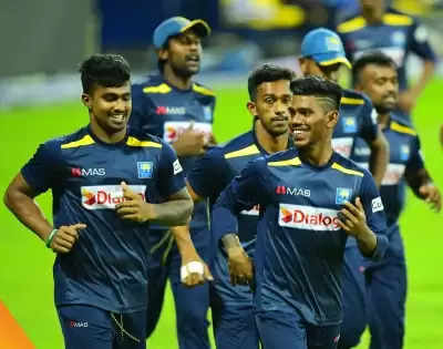 कोलंबो वनडे : श्रीलंका का टॉस जीतकर बल्लेबाजी का फैसला (लीड-1)