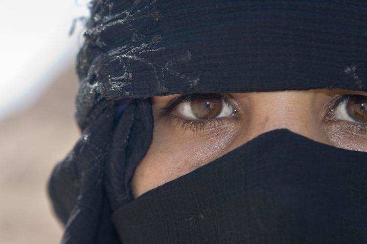 आखिर मुस्लिम महिलाएं ही क्यों पहनती है बुर्खा, जानिए क्या है रहस्य