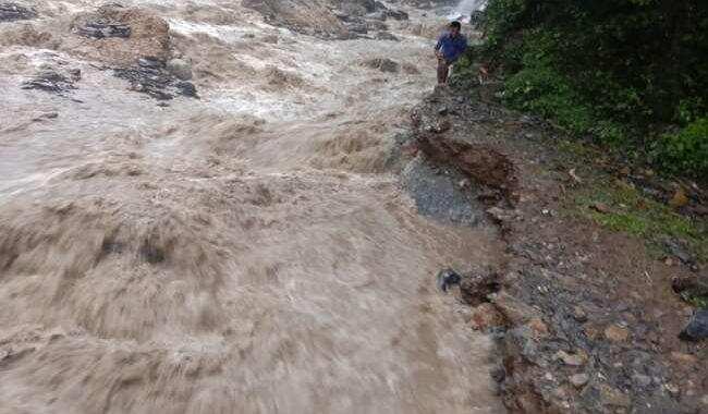 पिथौरागढ़-मुनस्यारी में बादल फटने से मची तबाही, 11 लोग लापता रेरक्यू जारी