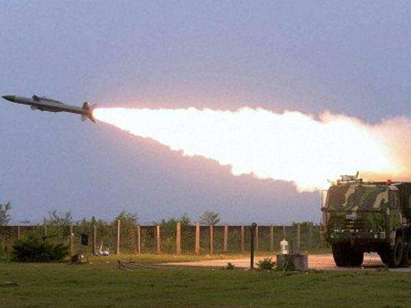 भारत में एंटी टैंक मिसाइल का सफल परीक्षण, दुश्मनों के उड़े होश