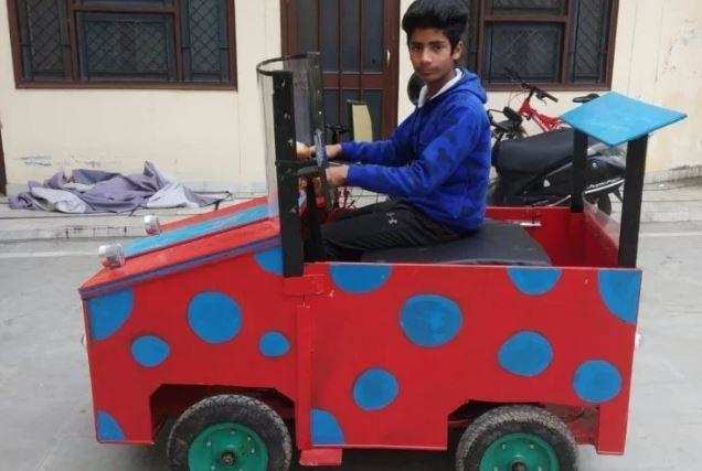 देहरादून-13 साल के कन्हैया ने बना डाली बैटरी से चलने वाली कार, लंबाई-चौड़ाई देख हैरान रह जायेंगे आप