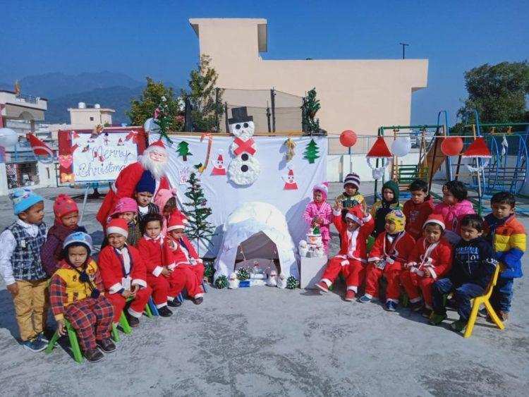 हल्द्वानी-डीपीएस लामाचौड़ में मनाया क्रिसमस डे, दिया प्रेम, बंधुत्व व धार्मिक सौहार्द का संदेश