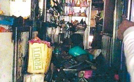 रुद्रपुर-धूं-धूं कर जली उठी पूरी दुकान, 25 लाख का सामान खाक