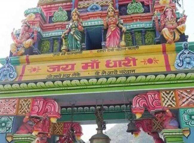 दिन में तीन रूप बदलती हैं ये देवी, इस पवित्र नदीं के तट पर बसा है चमत्कारिक मंदिर, वजह है ये खास