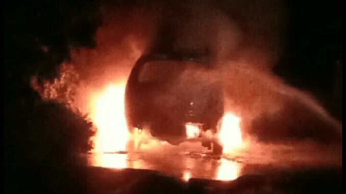 बरेली: गैस रिफलिंग के दौरान ईको कार बनी आग का गोला