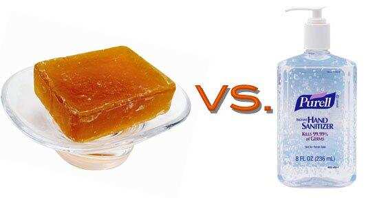 COVID-19: जानें कोरोना से बचने के लिए क्या है बेहतर, साबुन या सैनिटाइजर