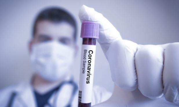 COVID-19: देश में एक दिन में कोरोना से हुई 900 से ज्यादा मौतें, कुल संक्रमितों का आंकड़ा 20 लाख की ओर