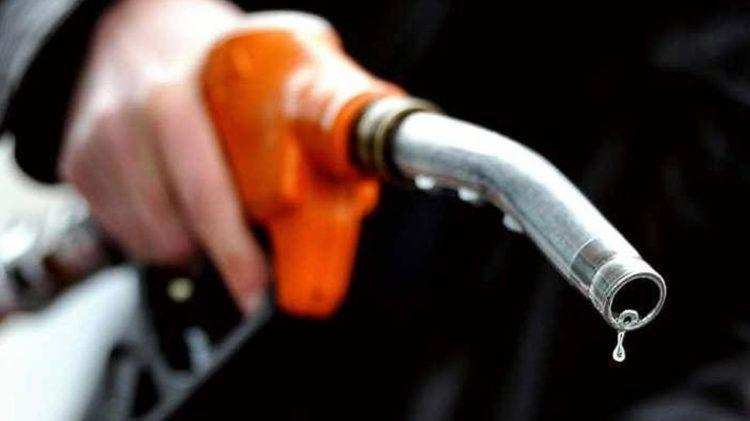 Lockdown: सरकार ने बढ़ाई पेट्रोल-डीजल की कीमतें, अब से इतने में मिलेगा पेट्रोल
