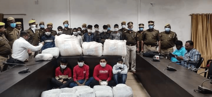 यूपी के कई जिलों में सप्‍लाई करते थे गांजा, 50 लाख के गांजे के साथ कहा दबोचा गया गिरोह ,  जानिए इस खबर में…