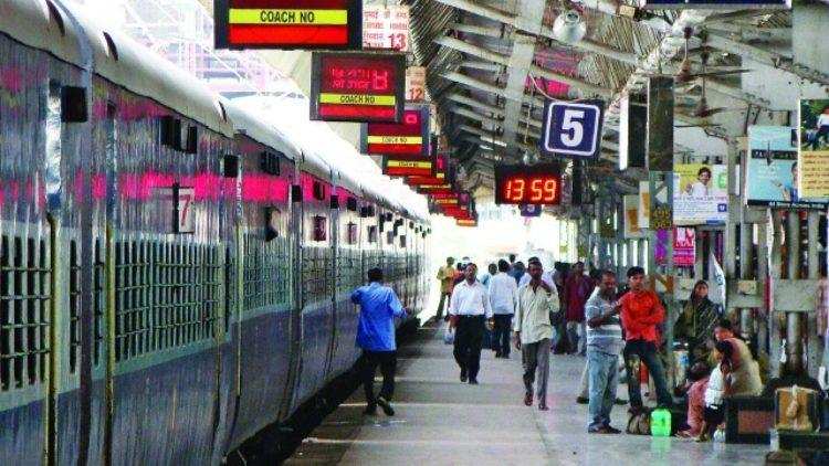 Lucknow : 46 दिन रेल यात्री होंगे परेशान, 21 अप्रैल तक रद की गईं ये ट्रेनें