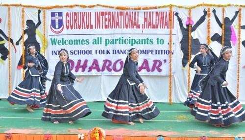 हल्द्वानी-गुरुकुल में धरोहर कार्यक्रम की मची धूम, इन नृत्य में इन स्कूलों ने मारी बाजी