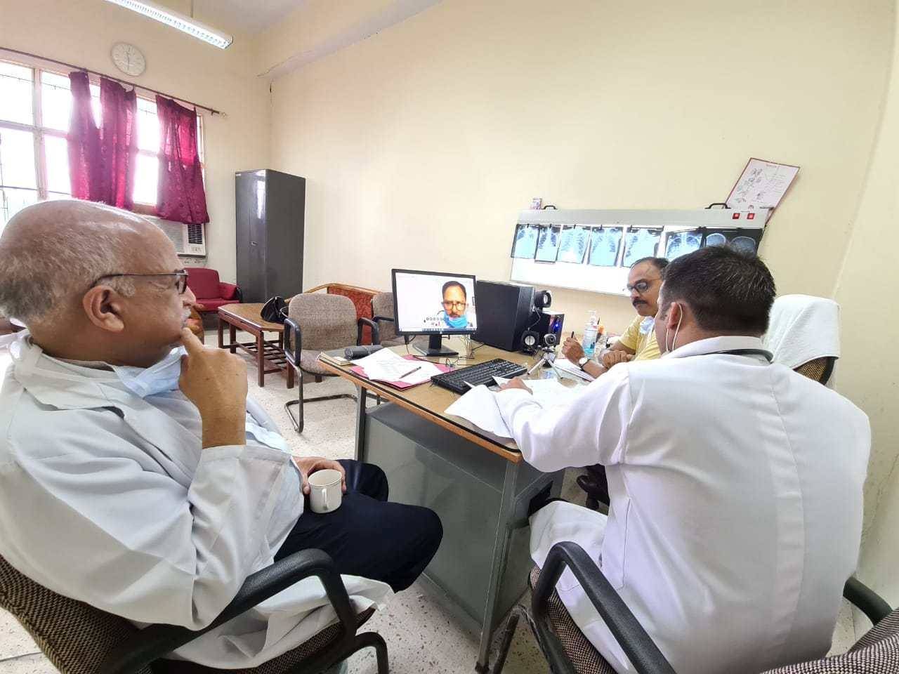 हल्द्वानी- राजकीय मेडिकल काॅलेज में (एम.डी/एम.एस.)की परीक्षा शुरू, ऐसे बरती जा रही सुरक्षा