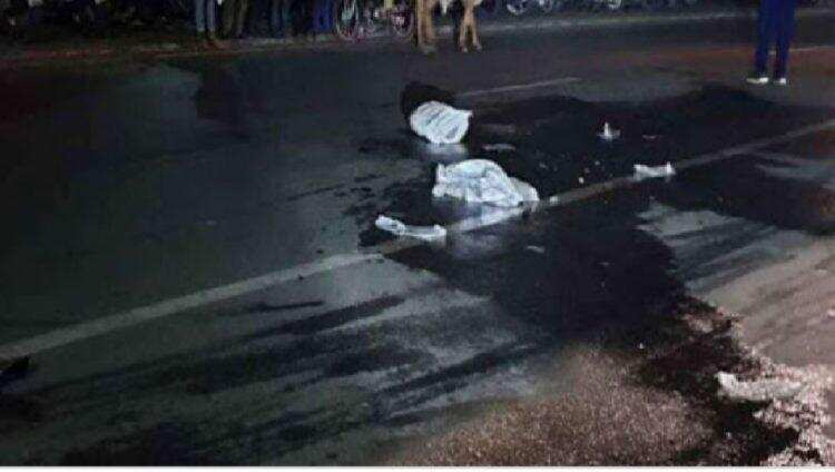 हरिद्वार-लॉकडॉउन के बीच हुआ एक्सीडेंट तो बचाने दौड़ी पुलिस, तभी सब्जी की पन्नी से बहने लगी शराब