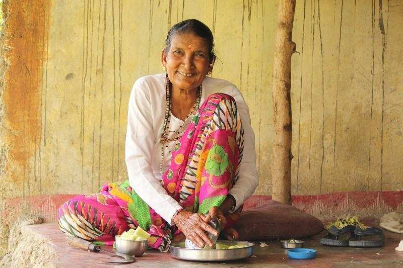 देहरादून- इस महिला लोकगायिका को उत्तराखंड सरकार ने दिया लाइफटाइम अचीवमेंट अवार्ड, आकाशवाणी के लिए गाये 100 से अधिक गाने