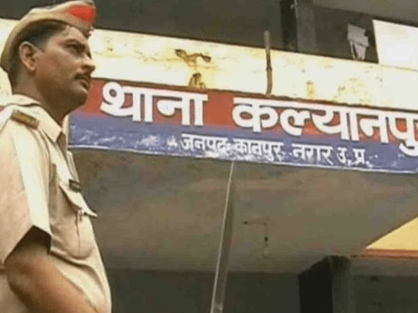 कानपुर: कमिश्नरेट पुलिसिंग में भी नहीं सुधर रहे पुलिस वाले- बीयर कारोबारी को रात भर हवालात में ठूंसा, एक लाख लेकर छोड़ा, सस्पेेण्ड
