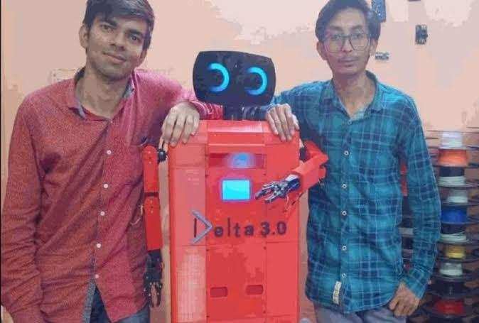 COVID-19: शारदा विश्वविद्यालय के छात्रों ने बनाया रोबोट, ऐसे करेगा कोरोना से लड़ने में मदद