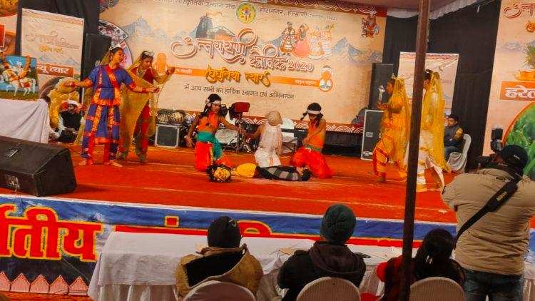 हल्द्वानी-डीपीएस लामाचौड़ के छात्रों ने रमौल से जीता दिल, देवभूमि की परंपरा का किया उजागर