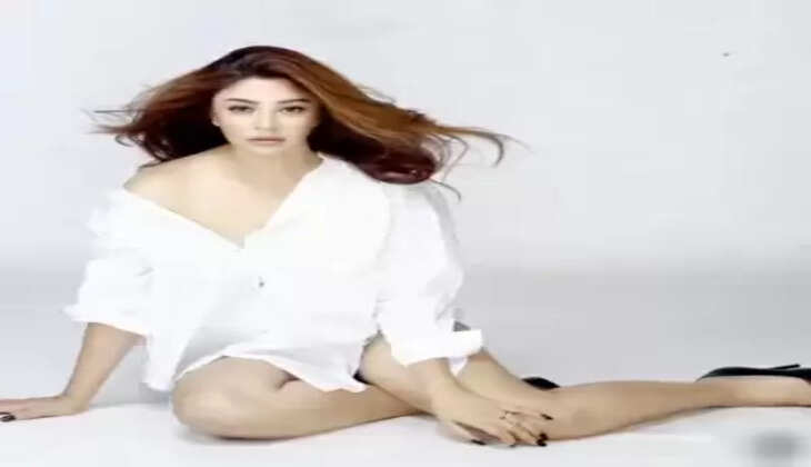 रेड में एस्कॉर्ट की भूमिका निभाएंगी पायल घोष