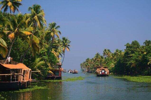 ‘रोमांस’ का शहर : सैलानियों को लुभाने वाला अनोखा पर्यटन स्थल है केरल, यहां के नजारे देख आप विदेशी लम्हे भी भूल जाएंगे