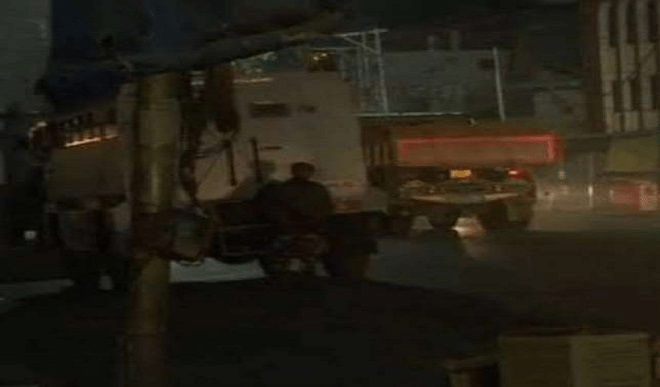 जम्मू के कुलगाम में पुलिस चौकी पर ग्रेनेड से आतंकी हमला, कोई हताहत नहीं