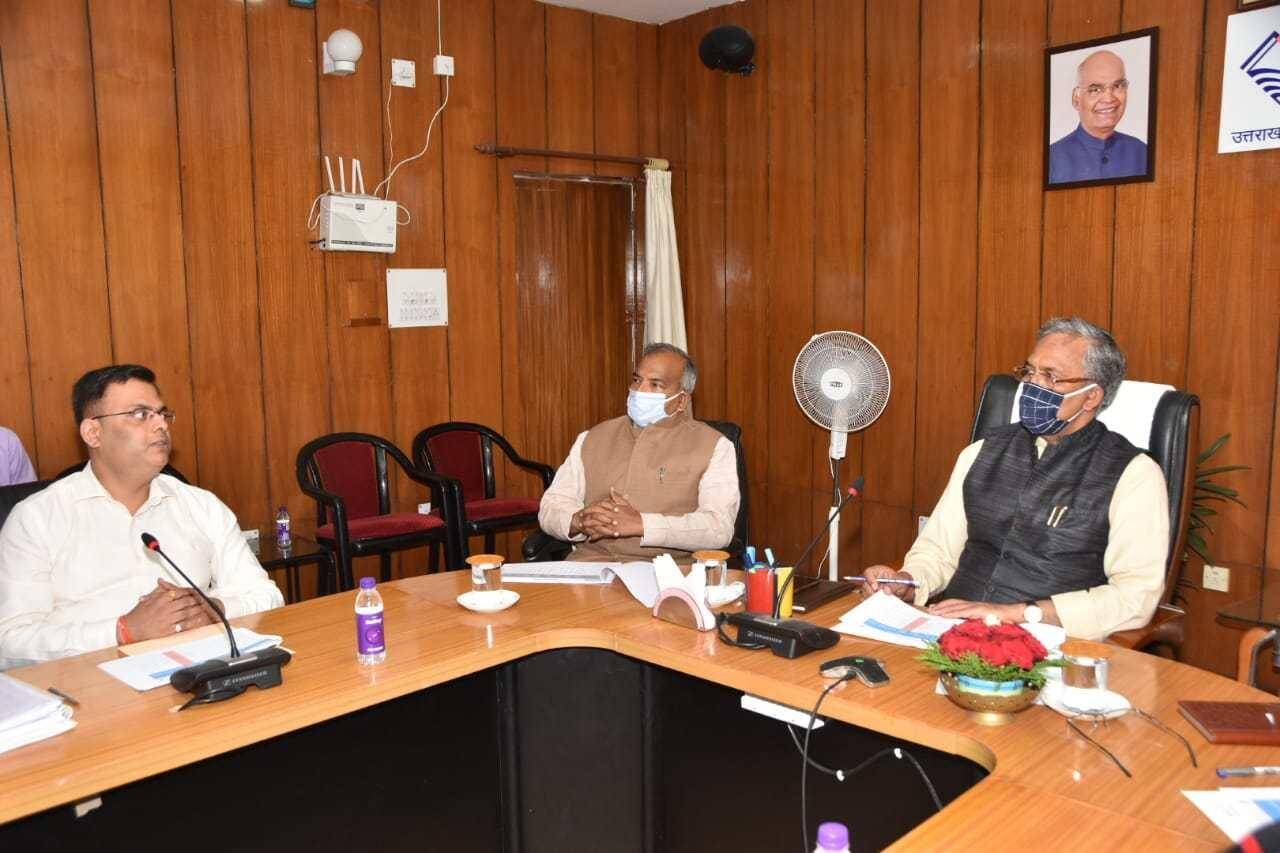 देहरादून-दिसम्बर तक हर सरकारी स्कूल और आंगनबाड़ी को ऐसे मिलेगा पेयजल, सीएम ने दिये अधिकारियों को निर्देश