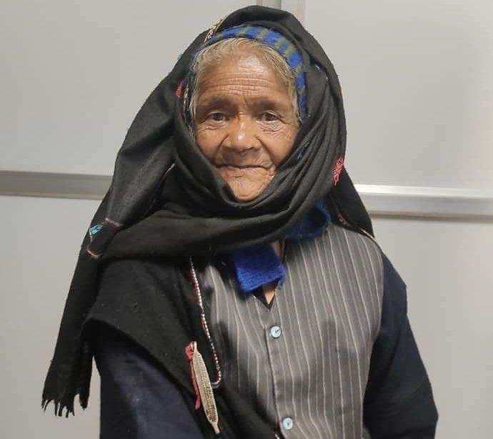देहरादून- सीएम त्रिवेन्द्र ने इस बुजुर्ग महिला को किया सलाम, पढिय़े आखिर ऐसा क्या कर दिया वृद्ध महिला ने
