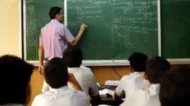 देहरादून- प्रदेश में शिक्षकों के 12 हजार पदों को भरने के लिए सरकार कर रही ये काम, आप भी उठायें फायदा