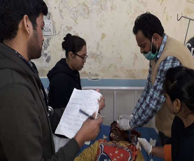 हल्द्वानी-रामनगर में स्‍कूल बस के साथ पैसेंजर बस की जबरदस्त भिड़ंत, 13 यात्री घायल