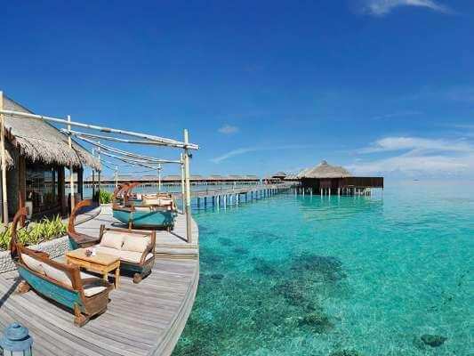 ‘रोमांस’ का शहर : सैलानियों को लुभाने वाला अनोखा पर्यटन स्थल है केरल, यहां के नजारे देख आप विदेशी लम्हे भी भूल जाएंगे