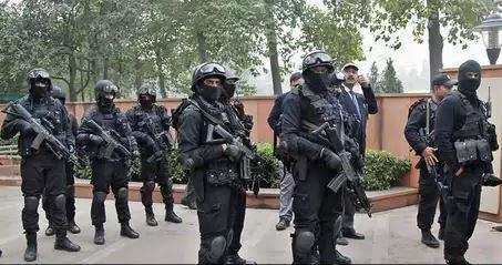नई दिल्ली- कई जन प्रतिनिधियों की सुरक्षा हटाने पर सेना को वापस मिले 1300 कमांडो, 3000 अब भी दे रहे सेवा