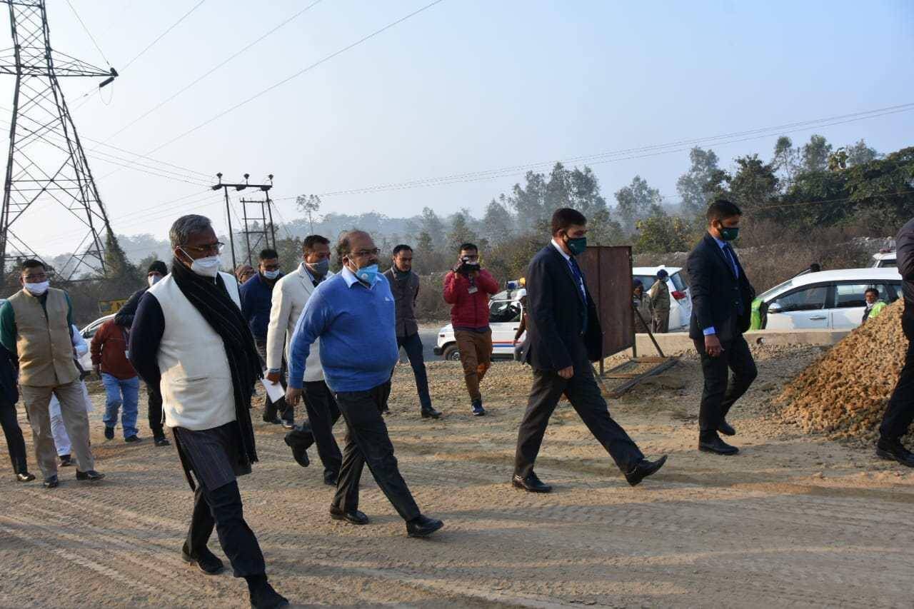 देहरादून-सुबह-सुबह लाल तप्पड़ फ्लाईओवर पहुंचे सीएम, जानिये क्या है पूरा मामला