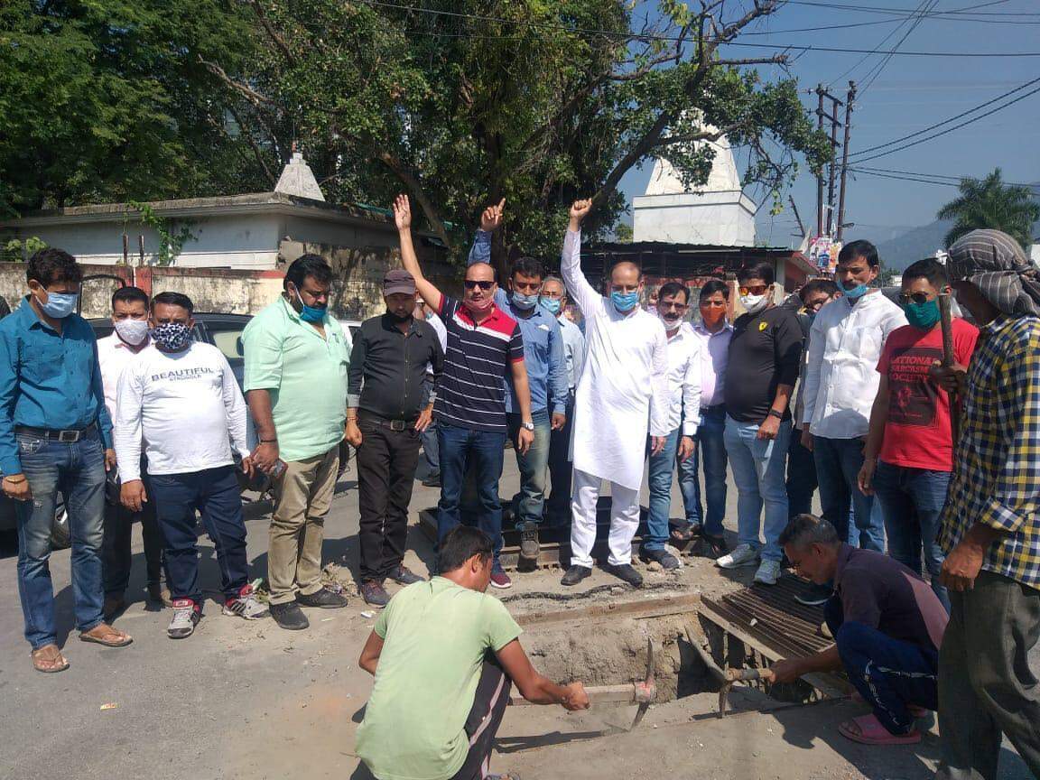 हल्द्वानी-सिंचाई विभाग की लापरवाही पर कांग्रेस खफा, ऐसे उठाई आवाज